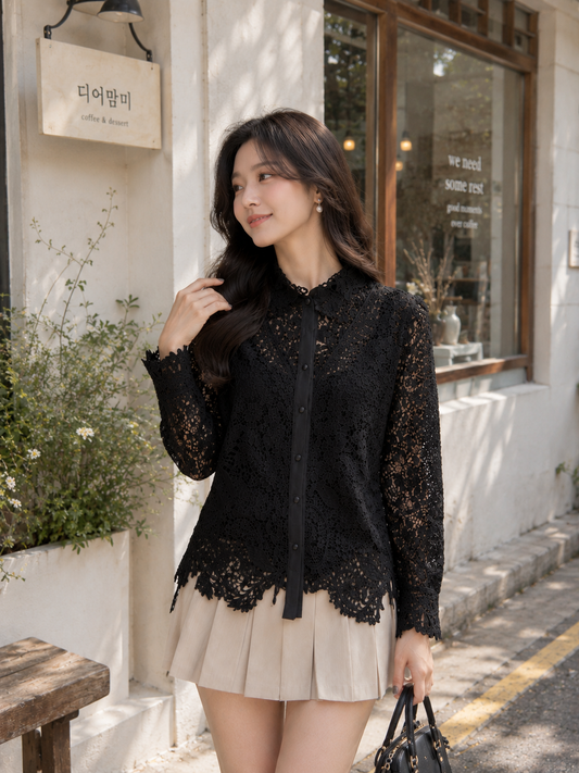 Scalloped Floral Lace Long-Sleeve Top