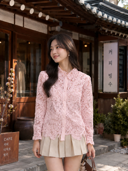 Scalloped Floral Lace Long-Sleeve Top