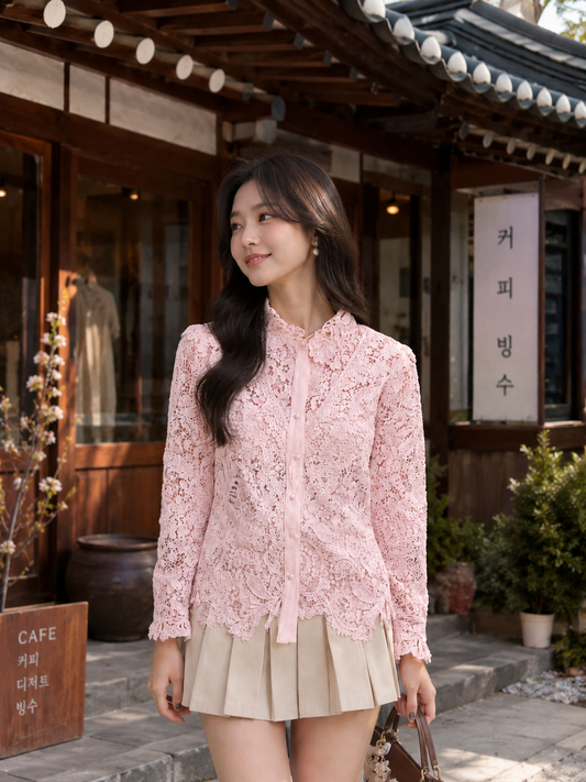 Scalloped Floral Lace Long-Sleeve Top