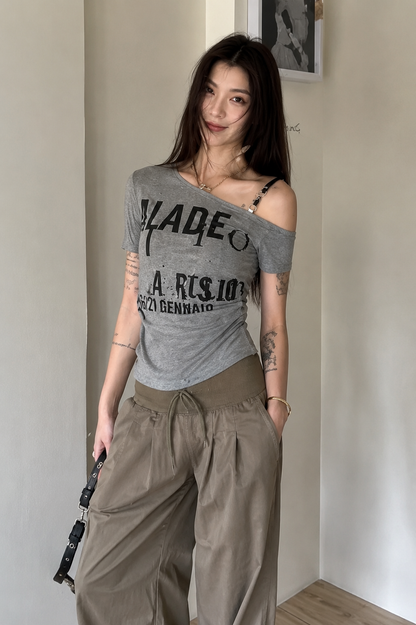 Metal Ring Buckle Cold-Shoulder Graphic Tee